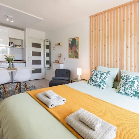 NEW - Studio cosy - Plages à 5min - Parking privé - WIFI - Commerces au pied du bâtiment-2