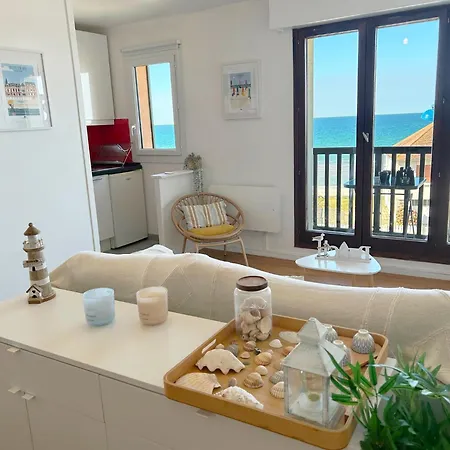 Cote et Mer Superbe appartement Front de Mer WIFI&PARKING-3
