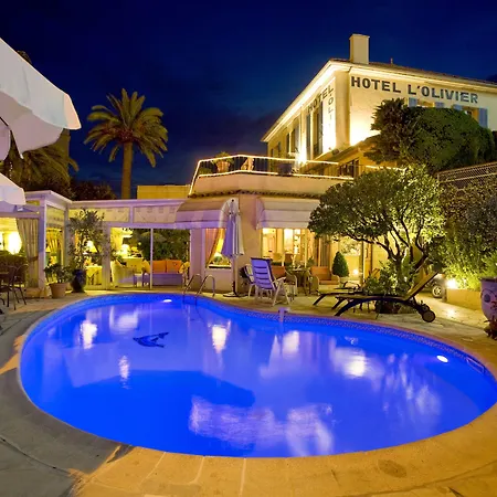 Hotel L'Olivier - Piscine & Parking-3
