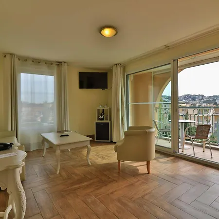 Best Western Plus Soleil et Jardin-3