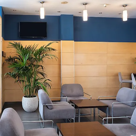 Holiday Inn Express Malaga Airport By Ihg-3