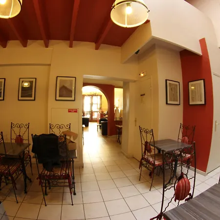 Hôtel Des Arts, Artisanal et Indépendant-2