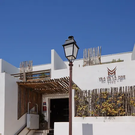 Vila De La Mar & Spa-3