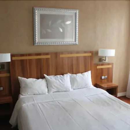 Hotel The Originals du Grand Monarque Nantes Gare-2
