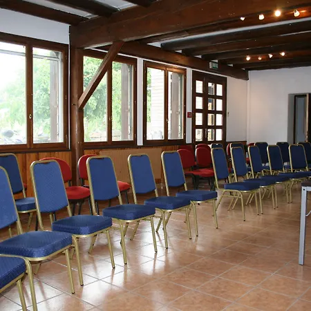 Auberge de la Petite Ferme, Super-Besse Est, The Originals Relais-3