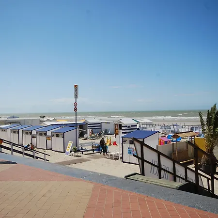 Holiday Suites Blankenberge-3
