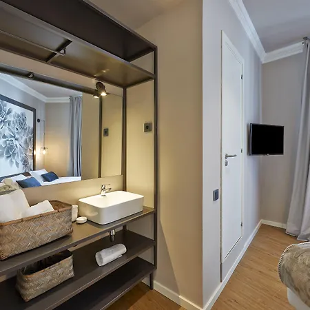 Hostal Central Barcelona-2