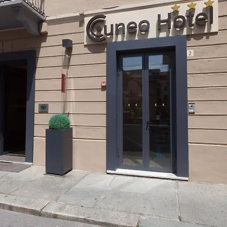Cuneo Hotel-2