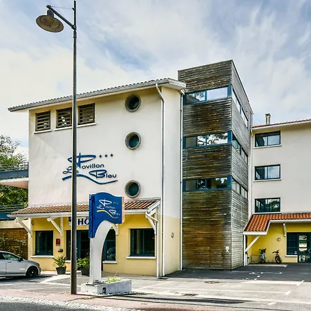 Hotel Le Pavillon Bleu-3