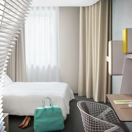 Okko Hotels Lyon Centre-3
