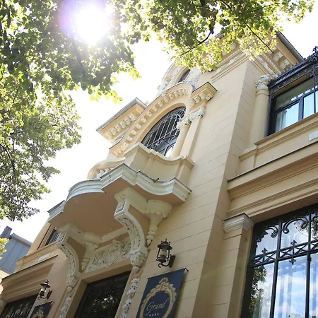 Grand Boutique Hotel-2