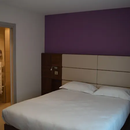 Hotel Port Toga-3