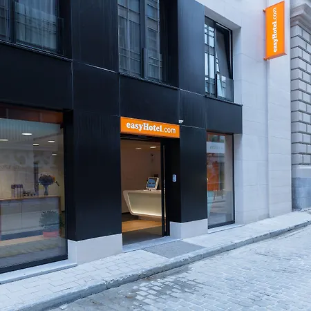 Easyhotel Brussels City Centre-2