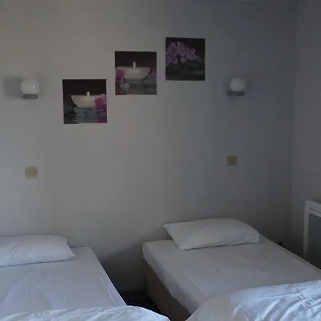 Relais Des 3 Pommes-3