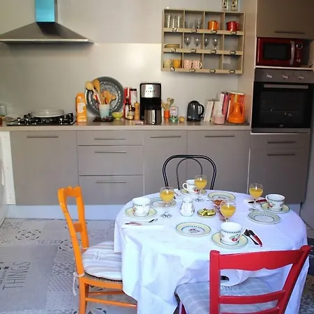 Une Chambre en Ville-2