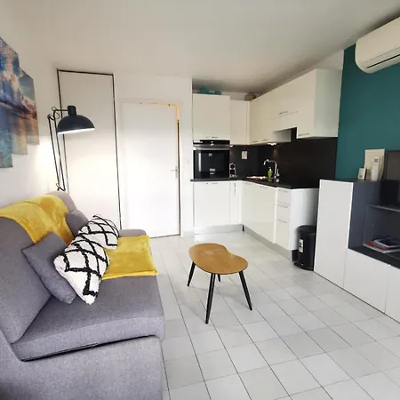 Studio Ciel d'Azur - Fréjus Plage - Tout à pied - Clim - WIFI - Parking - Etage élevé - Vue mer-3