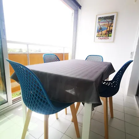 Studio Ciel d'Azur - Fréjus Plage - Tout à pied - Clim - WIFI - Parking - Etage élevé - Vue mer-2