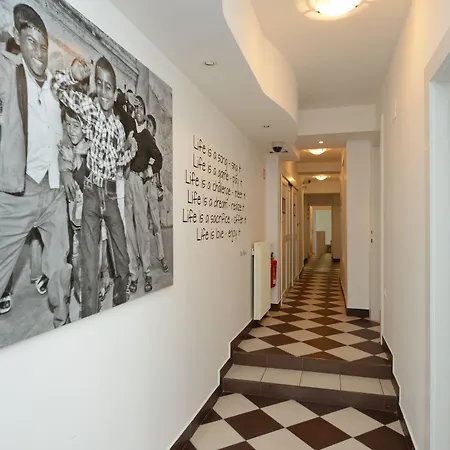 Viva Rooms-3