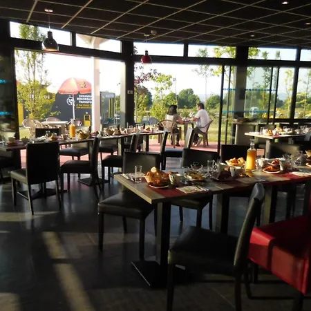 Fasthotel Montmarault-2