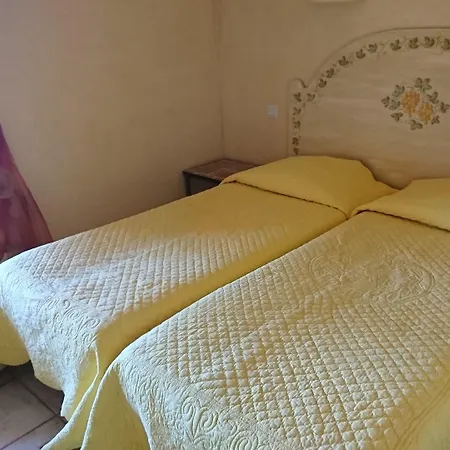 Hotel Les Cavalets-3