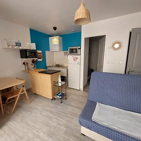 Le Mistral location-2