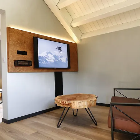 Alaia Lodge-2