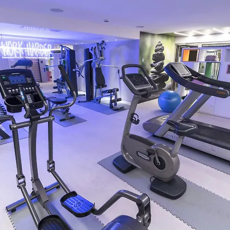Suites Plaza Hotel & Wellness-3
