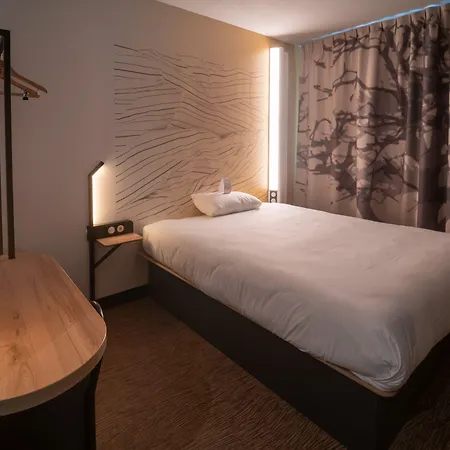 B&B HOTEL Rennes Parc Expo Aéroport-3