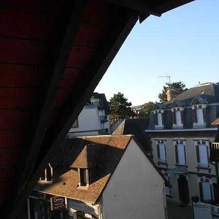 À l'Approche de la Mer-3