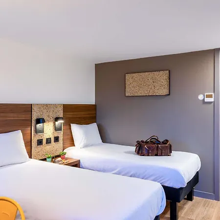 Greet Hotel Chatellerault-2
