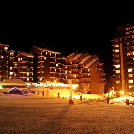 Un Isard au Pied des Pistes-2