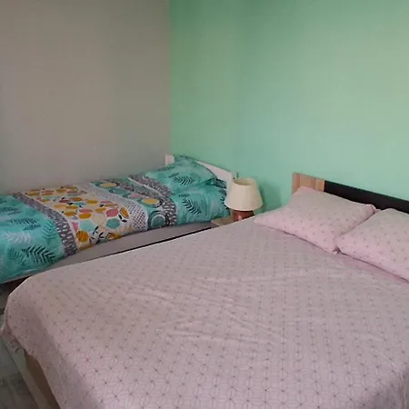 Dans grand appart de 113m2 proche Paris-3
