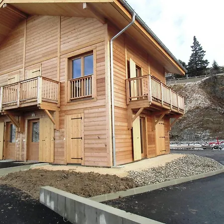 Chalet spacieux à Chamrousse pour 8 personnes sur 3 niveaux - FR-1-549-107-2