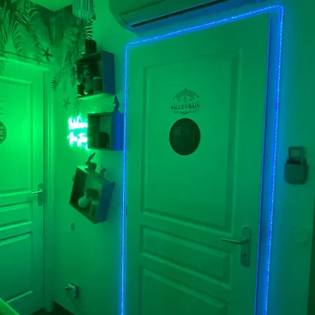 Chambre agréable avec jacuzzi-3