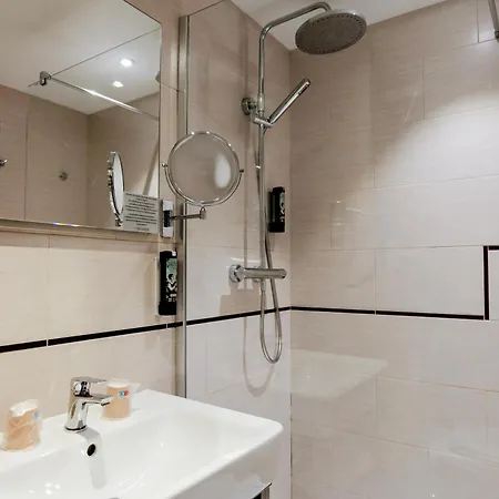 Hôtel Le Kennedy, Clermont-Ferrand, The Originals Relais-3