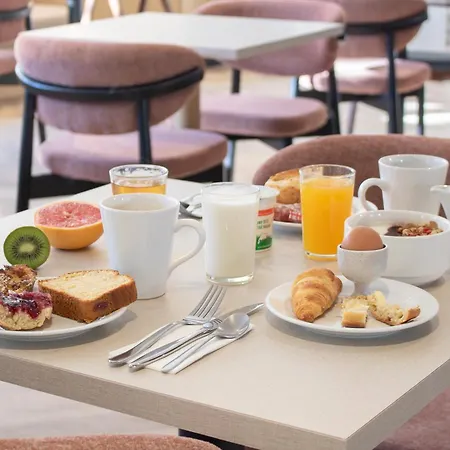 Brit Hotel Cahors Centre - Le Valentre-3