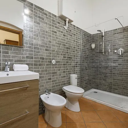 Guest House Virginia'S Rooms-Private Free Parking And Top Carignano District-2