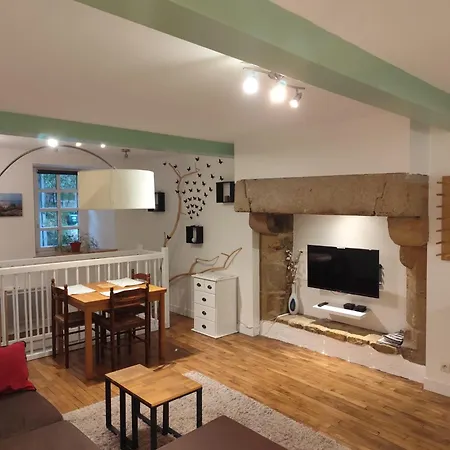 Appartement T3 en souplex sur le port de Saint Goustan-2