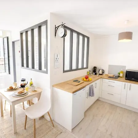 L'Oasis Marin meublé, lumineux et cosy à 1min à pied du marché dans l'hyper centre de La Rochelle avec TV et Wifi-2