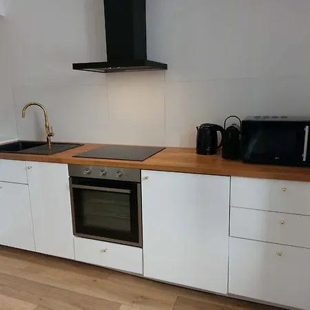 Le Bompard 50 m2 Villa Art Déco Plein centre avec jardin-2
