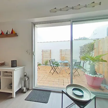 Studio rénové à 2 pas de la plage avec terrasse privée, parking et ménage inclus - Noirmoutier - FR-1-224B-36-2