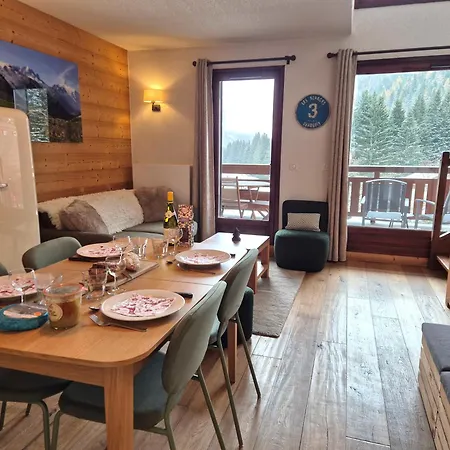 Viachamonix Lodges I Confort&Nature, Skis aux pieds-3