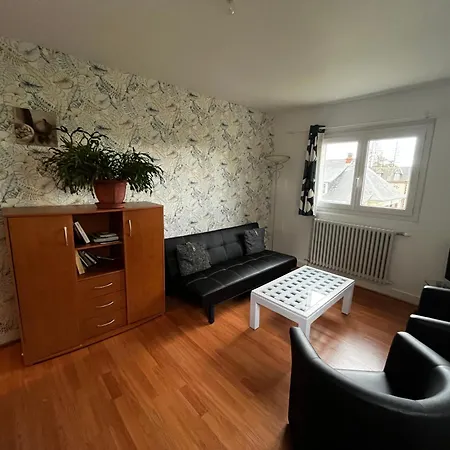 Logement neuf en face de la forêt. Accès cour.-2
