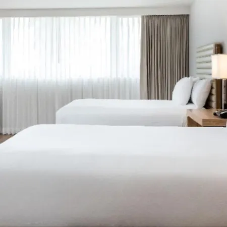 Luxe Sunset Boulevard Hotel-2