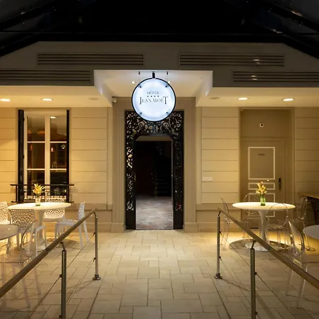 Hotel Jean Moet-2