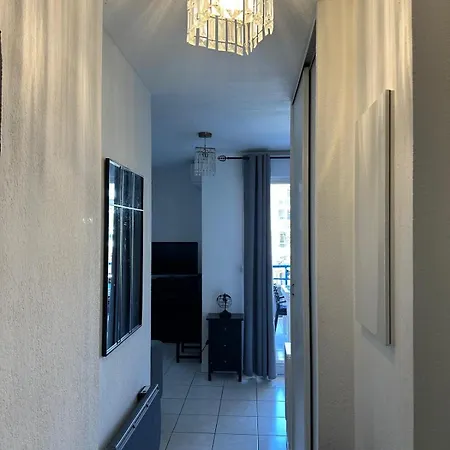 Studio confort port de Frejus-2