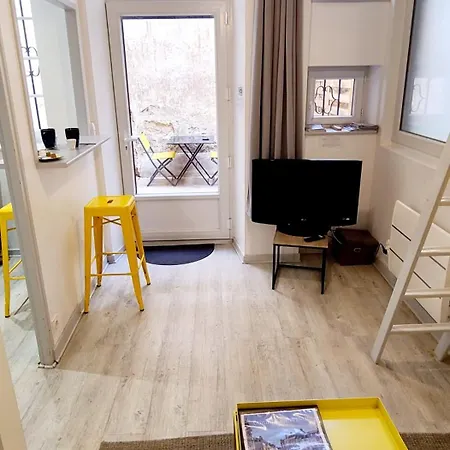 Yellow Studio - Poitiers Coeur de ville-3
