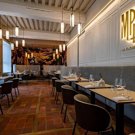Maison Philippe Le Bon, Les Collectionneurs-2