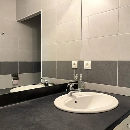 Appartement Renove, Bien Equipe A 500M De La Plage De Trestrignel Et Du Centre-Ville De Perros-Guirec - Fr-1-368-241-2