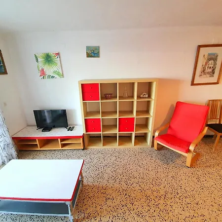 Apartamento Karina Beach-3-2